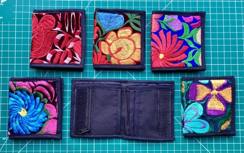 Wallet Bifold Embroidered Flowers